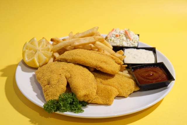 8 Pc Tilapia W/Fries & Drink.